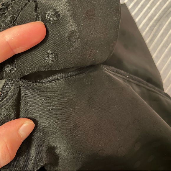 Cassino Black Polka Dot Cap Sleeve Blouse with shoulder pads - Picture 6 of 7